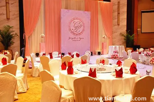 2022年農(nóng)歷8月辦酒席的好日子有哪些(預定酒席注意什么)(圖3) 2022年農(nóng)歷8月辦酒席的好日子有哪些3