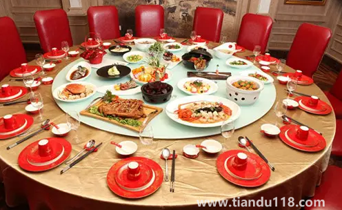 2022年農(nóng)歷8月辦酒席的好日子有哪些(預定酒席注意什么)(圖2) 2022年農(nóng)歷8月辦酒席的好日子有哪些2