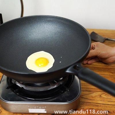煎蛋的做法(煎蛋怎么做)(圖3) 煎蛋的做法(煎蛋怎么做)(圖3)