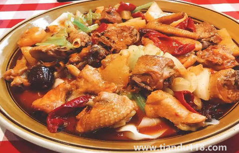 哪種雞適合做大盤雞(正宗的大盤雞放啤酒嗎)(圖3) 哪種雞適合做大盤雞3