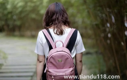 大學(xué)開(kāi)學(xué)要不要貧困證明(大學(xué)里面的貧困證明怎么開(kāi))(圖1) 大學(xué)開(kāi)學(xué)要不要貧困證明1