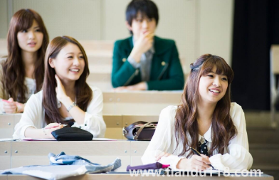 大學(xué)寢室關(guān)系不好很壓抑怎么辦(大學(xué)室友關(guān)系不好正常嗎)(圖2) 大學(xué)寢室關(guān)系不好很壓抑怎么辦2