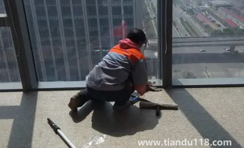 開荒保潔哪里好(開荒保潔收費(fèi)標(biāo)準(zhǔn))(圖2) 開荒保潔哪里好2