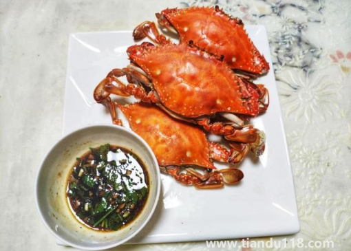 梭子蟹是整個(gè)蒸還是切開蒸(清蒸梭子蟹的做法)(圖2) 梭子蟹是整個(gè)蒸還是切開蒸2