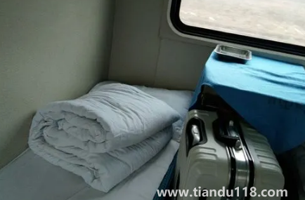 第一次坐火車買到硬臥上鋪怎么辦(第一次坐火車買到硬臥上鋪能退嗎)(圖3) 第一次坐火車買到硬臥上鋪怎么辦3