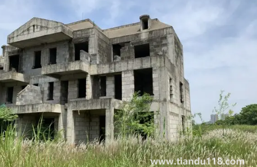 業(yè)主停貸能倒逼爛尾樓復(fù)工嗎（爛尾樓斷供會(huì)怎樣）