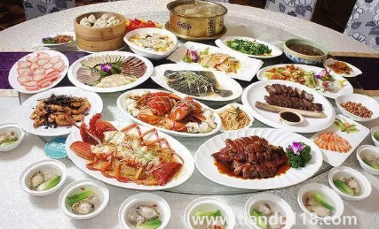 2022國慶節(jié)辦酒席會比平時貴嗎(2022年國慶節(jié)哪幾天適合擺酒席)(圖2) 2022國慶節(jié)辦酒席會比平時貴嗎2