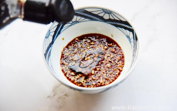 螃蟹蘸料好還是不蘸料好吃(螃蟹蘸料怎么做)(圖1) 螃蟹蘸料好還是不蘸料好吃1