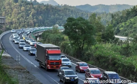 2022國(guó)慶節(jié)高速免費(fèi)可以提前上高速嗎(國(guó)慶節(jié)公路交通注意事項(xiàng))(圖3) 2022國(guó)慶節(jié)高速免費(fèi)可以提前上高速嗎3
