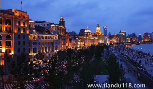 上海10月份能穿短袖嗎(上海10月份穿什么合適)(圖2) 上海10月份能穿短袖嗎2