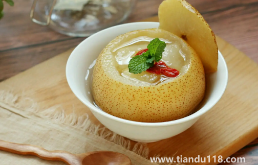 秋月梨可以代替雪梨煮冰糖嗎(冰糖雪梨的做法)(圖2) 秋月梨可以代替雪梨煮冰糖嗎2