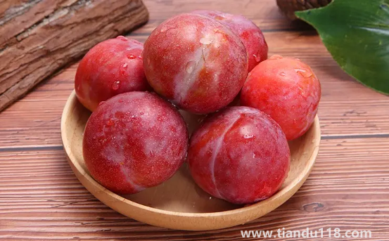 三華李和芙蓉李哪個(gè)好吃（吃李子的注意事項(xiàng)）