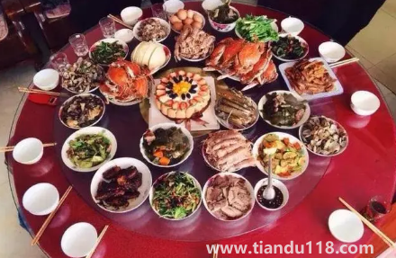 2022年10月10日適合辦生日宴嗎(生日宴要注意什么事項)(圖3) 2022年10月10日適合辦生日宴嗎3