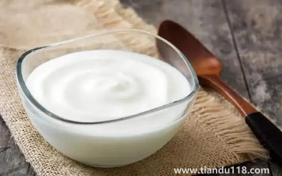 酸奶變質(zhì)的表現(xiàn)有哪些(如何選擇酸奶)(圖2) 酸奶變質(zhì)的表現(xiàn)有哪些2