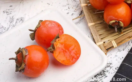 柿子和酸奶間隔多久可以吃（柿子不能和什么一起吃）