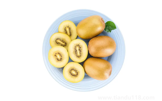 獼猴桃捂著熟的快還是敞開(kāi)熟的快（獼猴桃怎么看熟沒(méi)熟）