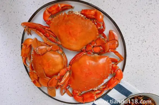 蒸螃蟹可以放啤酒嗎（螃蟹需要蒸多長時間才能熟）