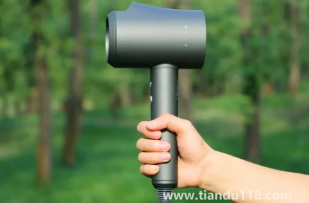 吹風機有必要買貴的嗎（吹風機哪個品牌好適合家用）