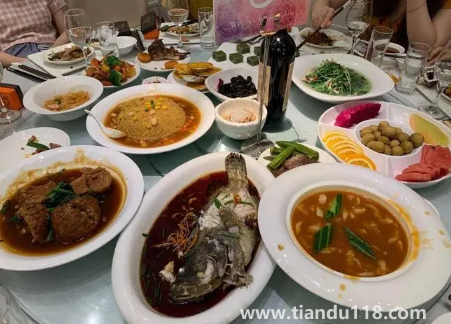 婚宴酒席價格一般多少錢(普通縣城和小城市酒席價格會差多少)(圖3) 婚宴酒席價格一般多少錢3