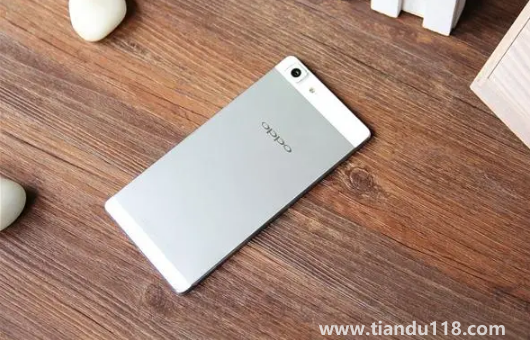 手機放在身上什么地方為好(天天玩手機怎么防輻射)(圖2) 手機放在身上什么地方為好2