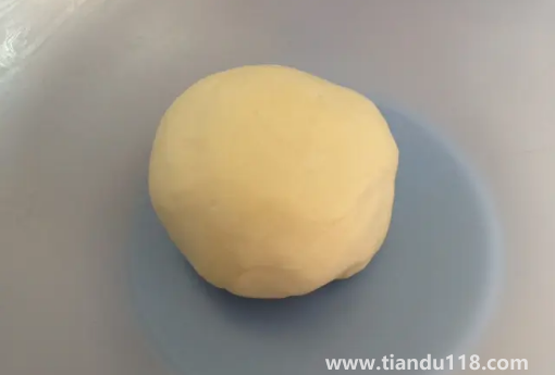 二次發(fā)酵沒變大怎么辦(發(fā)面怎么樣才算發(fā)好了)(圖2) 二次發(fā)酵沒變大怎么辦2