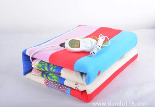 睡電熱毯能去身體里面的濕氣嗎（睡電熱毯有什么好處）