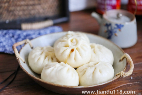 蒸包子上層和下層哪個熟得更加快(蒸包子有哪些講究)(圖3) 蒸包子上層和下層哪個熟得更加快3