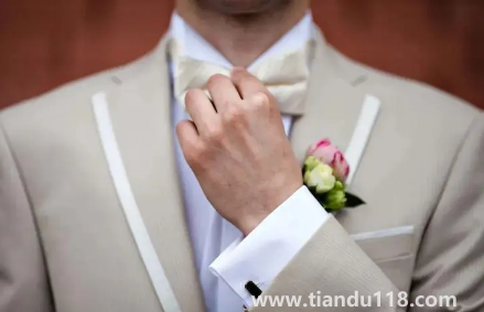 新郎好兄弟可以去接親嗎(新郎接親的注意事項(xiàng)有哪些)(圖2) 新郎好兄弟可以去接親嗎2