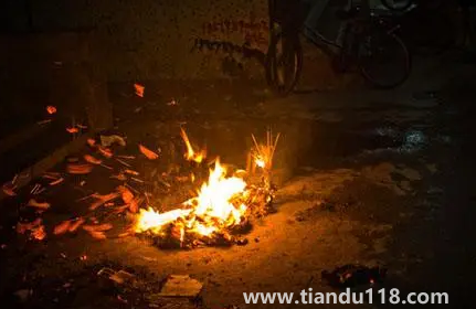 燒五七從哪一天開(kāi)始算(五七的儀式)(圖1) 燒五七從哪一天開(kāi)始算1