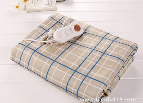 電熱毯關掉后可以保溫多久(電熱毯的危害有哪些)(圖3) 電熱毯關掉后可以保溫多久3