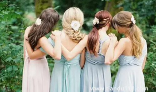 伴娘服是租好還是買好(伴娘服一般都穿什么鞋子合適)(圖2) 伴娘服是租好還是買好2