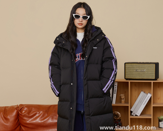 鵝絨服是不是比鴨絨服?。ㄓ鸾q服鴨絨好還是鵝絨的好）