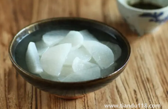 白蘿卜煮水可以治嗓子疼嗎（嗓子疼怎么緩解）