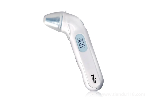 耳溫槍測(cè)量?jī)芍欢錅囟炔灰粯诱幔ǘ鷾貥屖褂米⒁馐马?xiàng)）