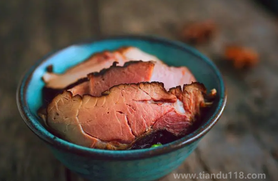 臘肉腌制臭了怎么補救（臘肉一般要腌制多久）