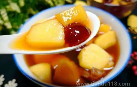 蘋果是生吃好還是煮熟了吃好（蘋果煮熟吃有什么好處）