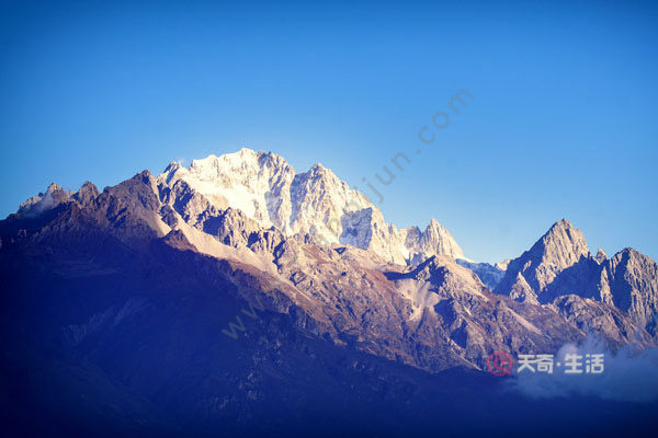 玉龍雪山七八月有雪嗎(圖2) 玉龍雪山七八月有雪嗎