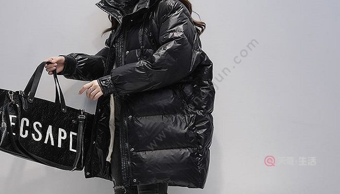 繭型羽絨服適合什么身材